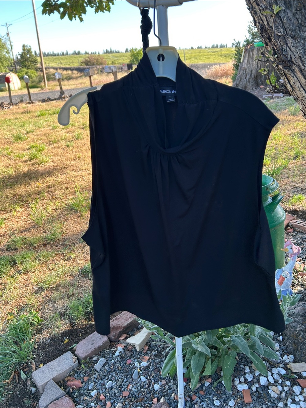 Fashion Bug Women's Black Sleeveless Mock Neck Top 3x